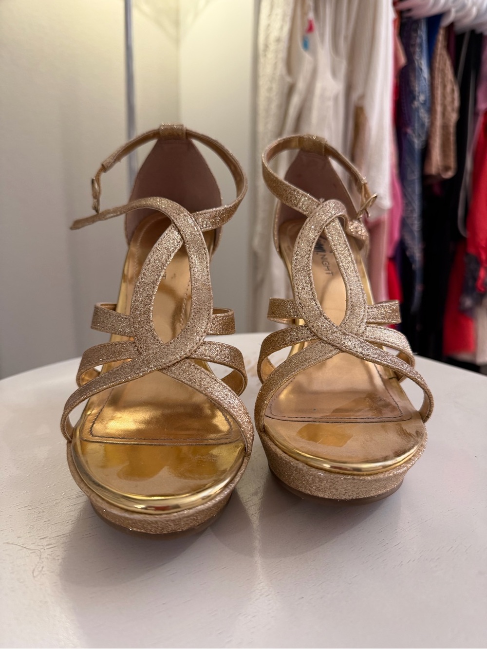 FIONI Clothing Gold Glitter Strappy Platform Sandals